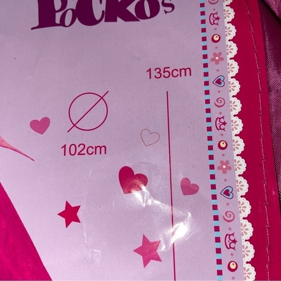 Princess Playhouse by Pockos UV protection for playtime and beach dressing room. - Picture 7 of 13